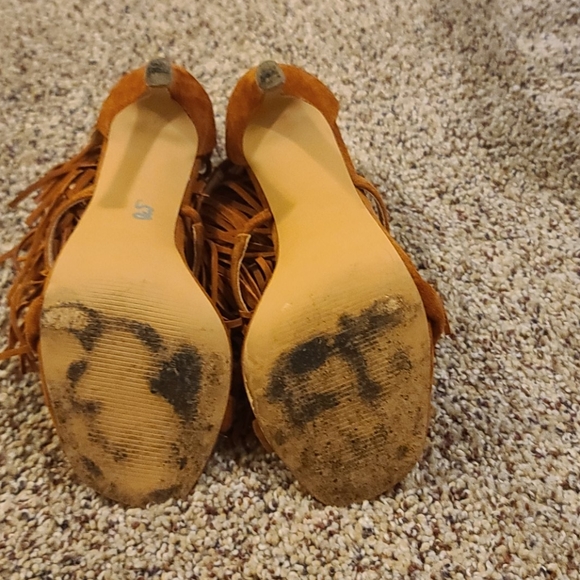 Fringed Sandals - Picture 4 of 5